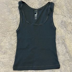 SKIMS cotton ribbed tank top never worn!! Kyanite